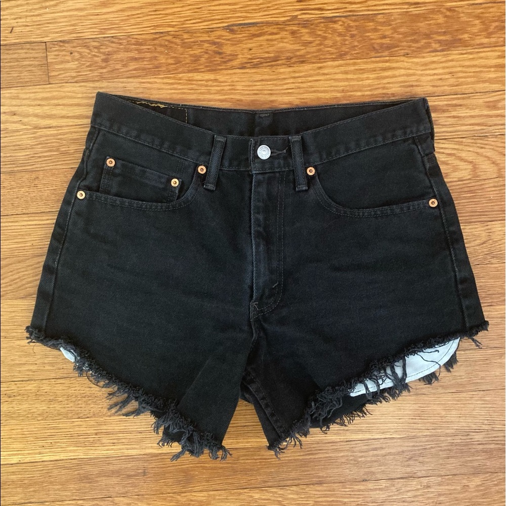 LEVI’S black denim cutoff shorts